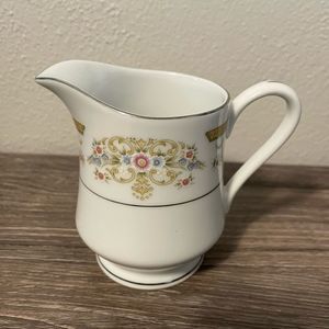 Coronet Vintage Creamer Cup White Floral Japan Signature Collection